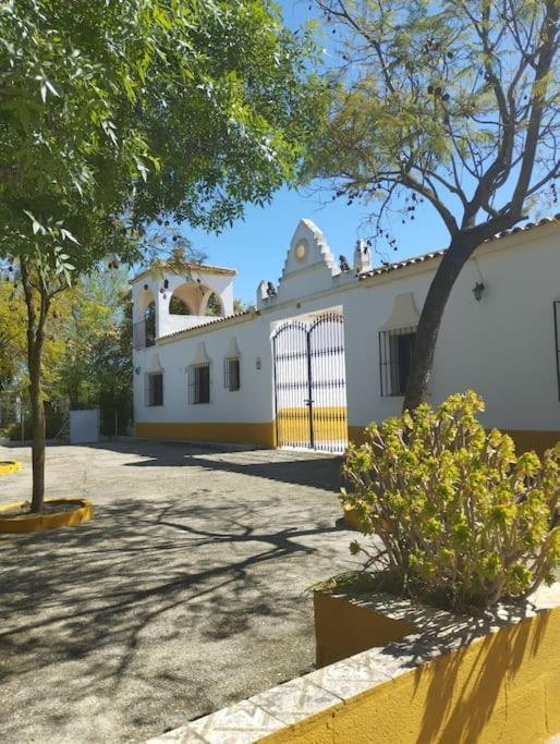 Cortijo El Morisco.