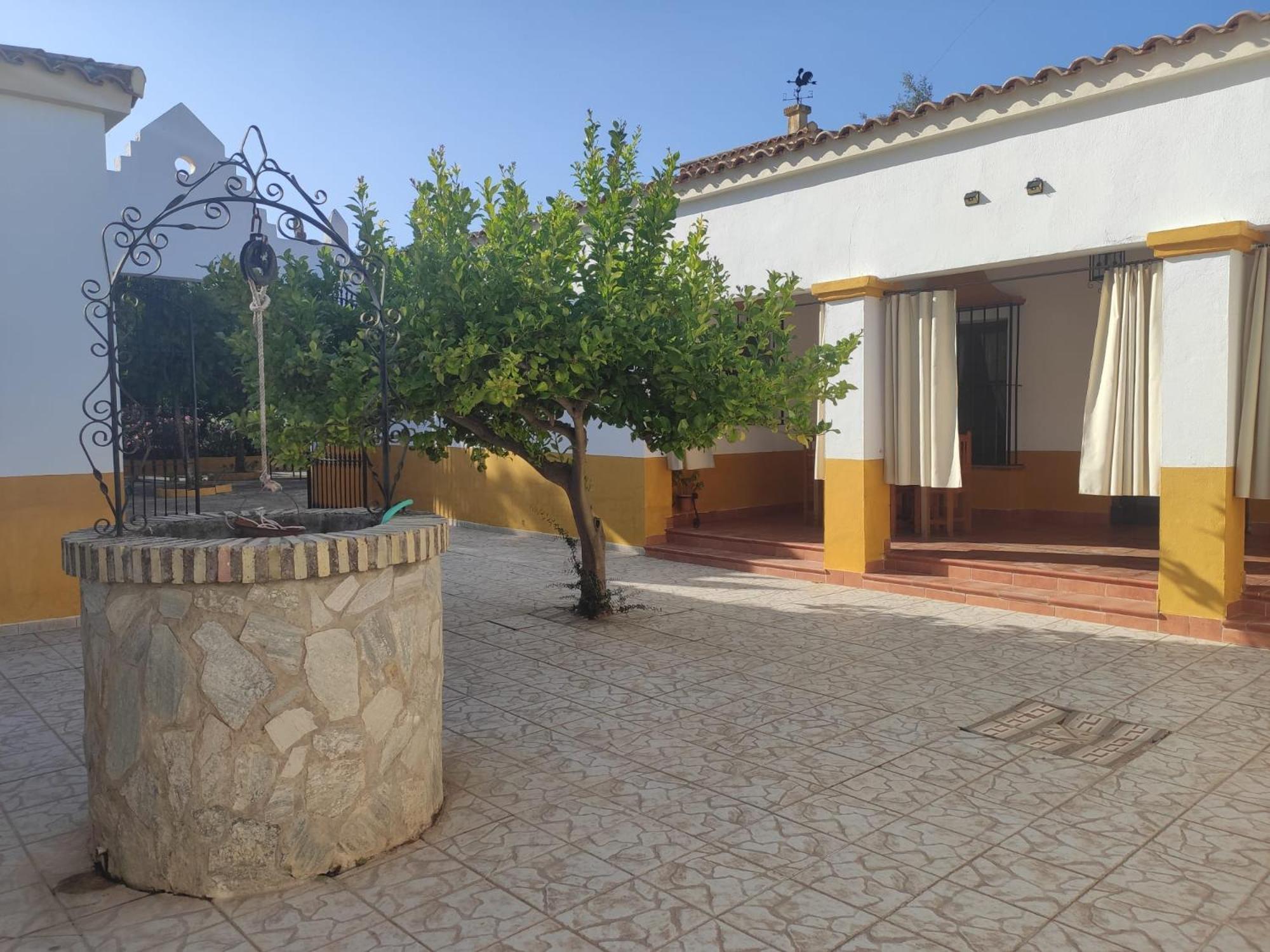 Cortijo El Morisco. * Espera